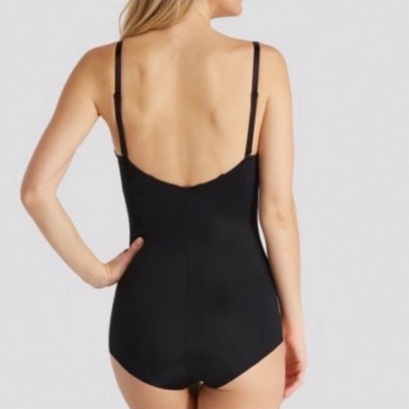 New Spanx Assets Bodysuit shapewaer - Picture 2 of 5